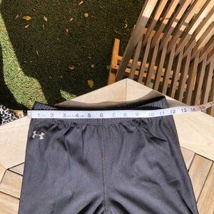 Under Armour tights.  These are a size small